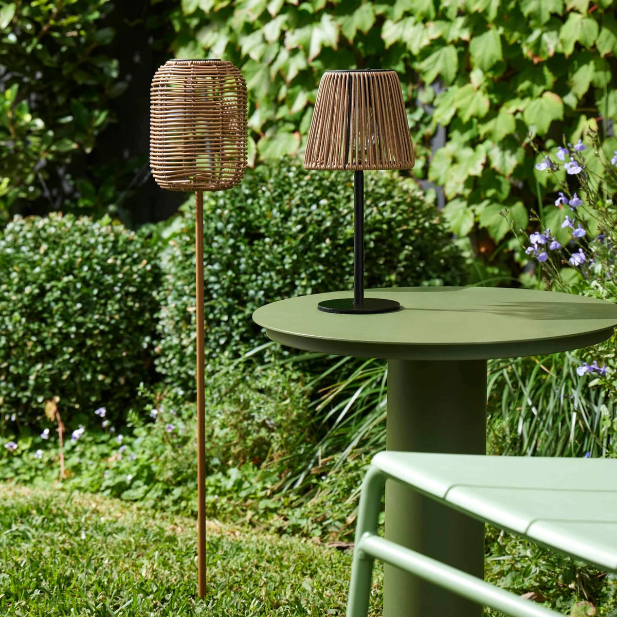 Atlas Solar Lamp