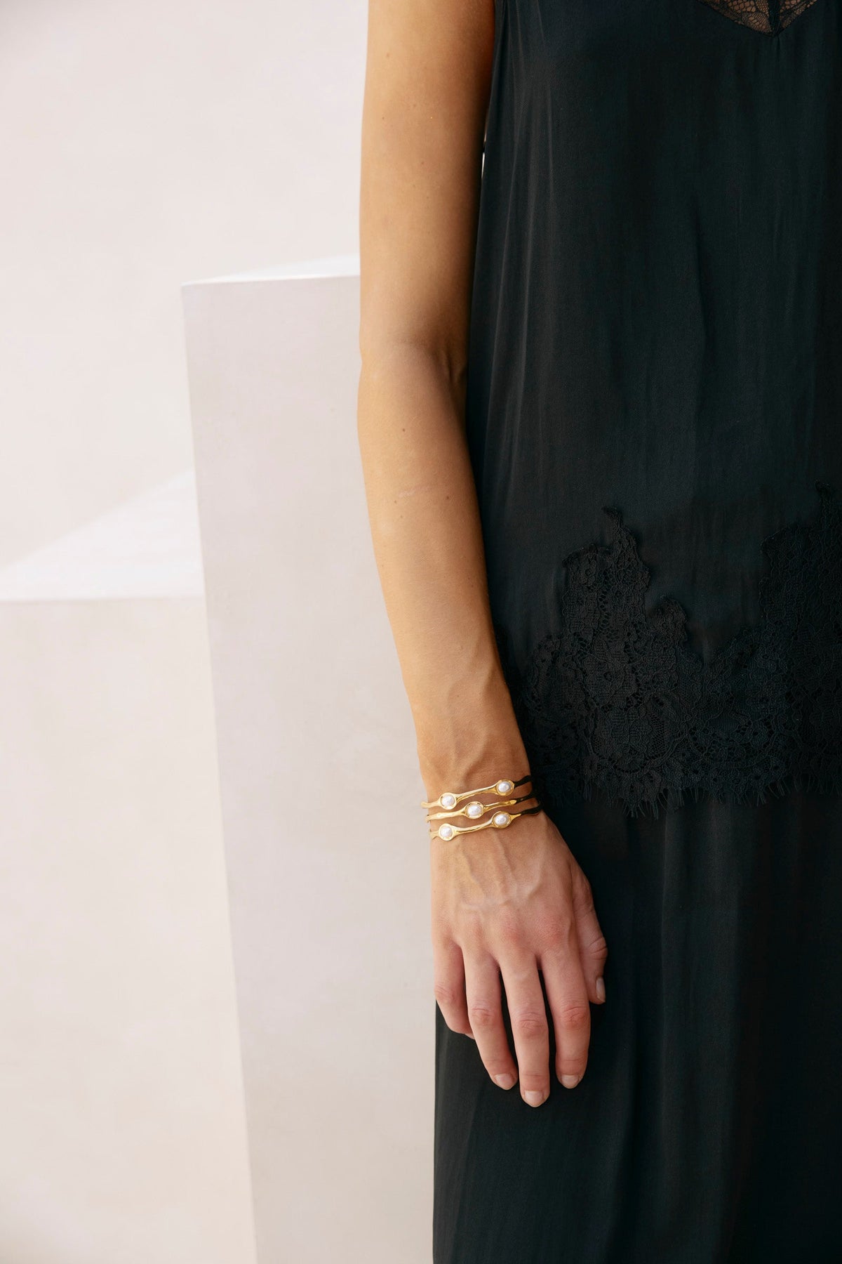 Solara Cuff Pearl