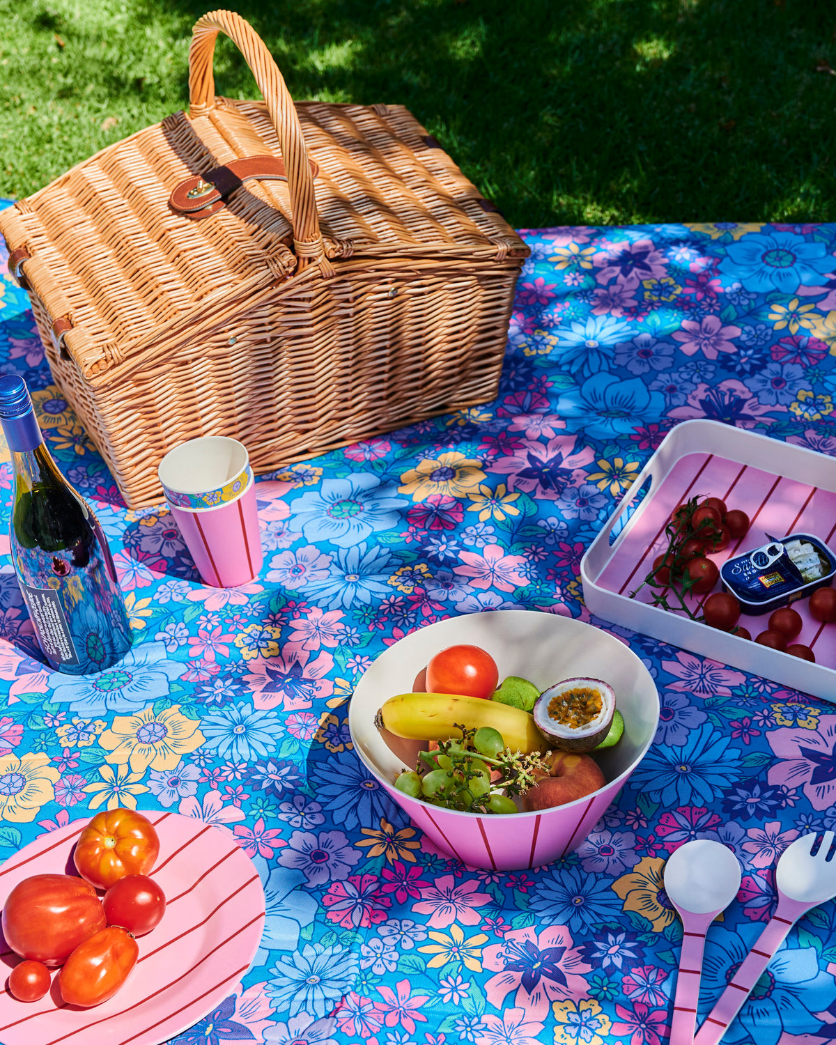 Iced Vovo Stripe Serving Tray - Kip&Co