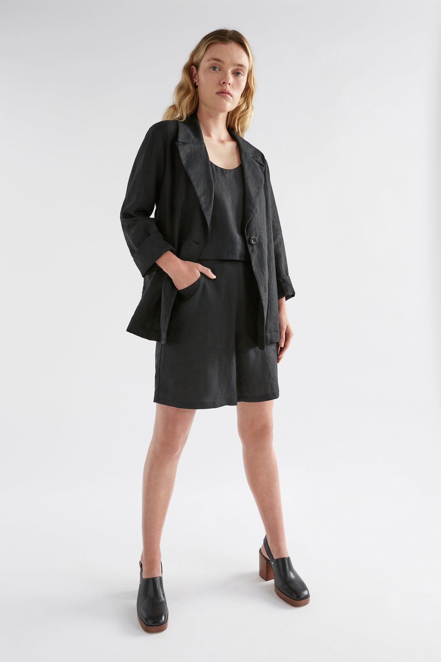 Strom Linen Short - Elk The Label