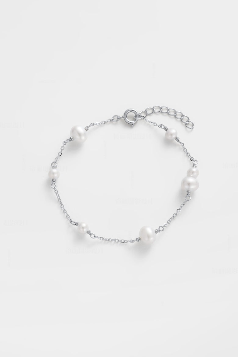 Luna Pearl Bracelet