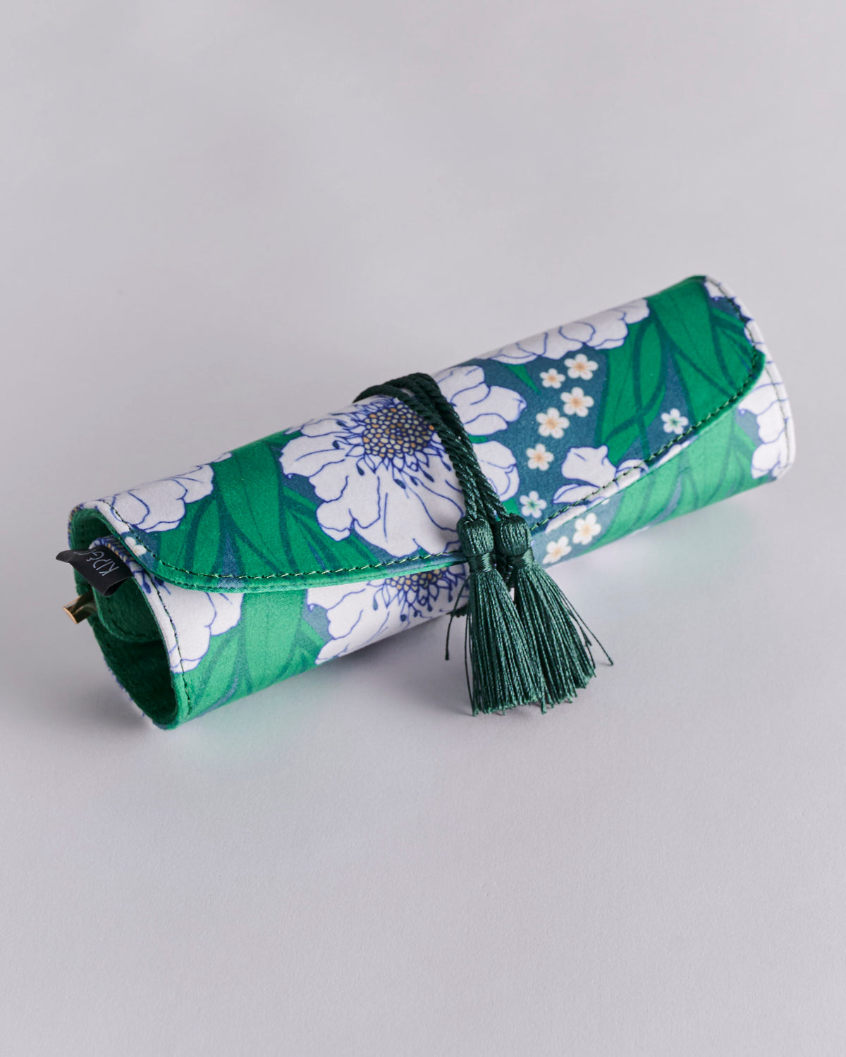 Tumbling Flowers Green Velvet Jewellery Roll - Kip&Co
