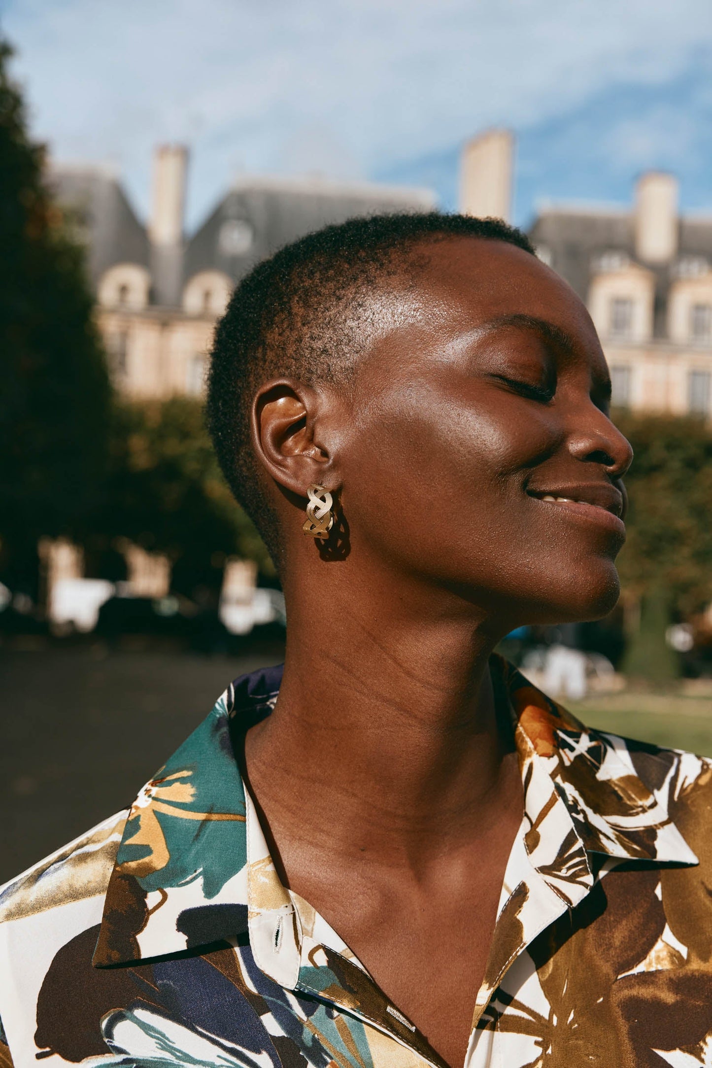 Folie Gold Hoop Earrings - eb&ive