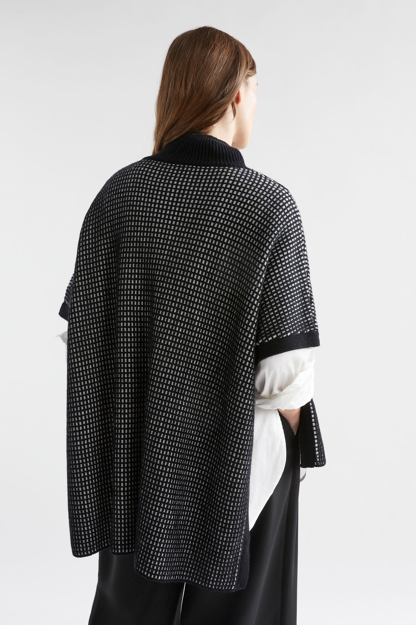 Cheil Poncho - Elk The Label