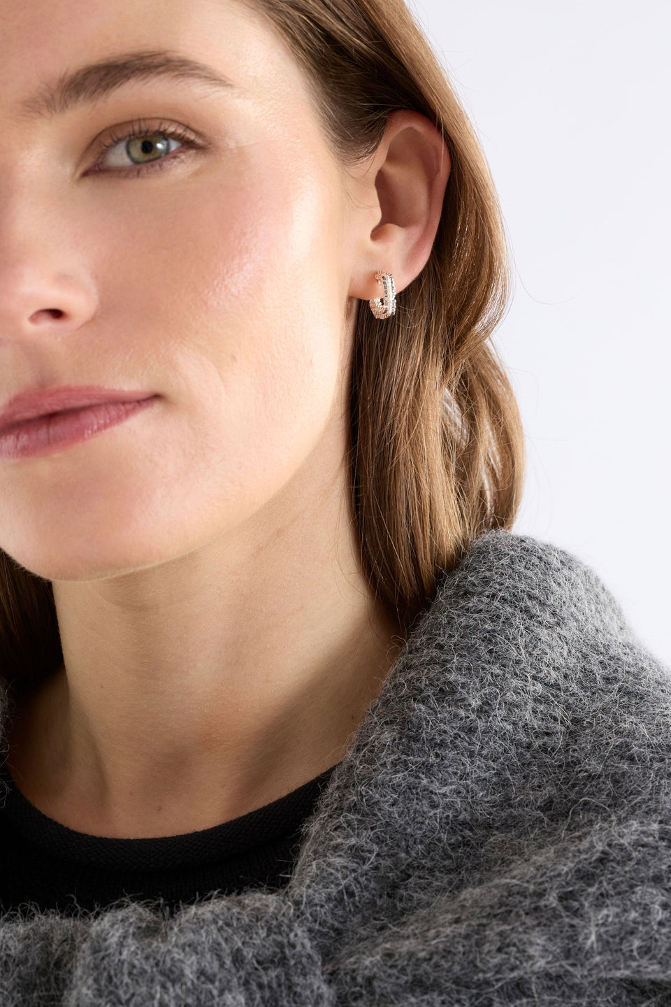 Hiva Mini Hoop Earring