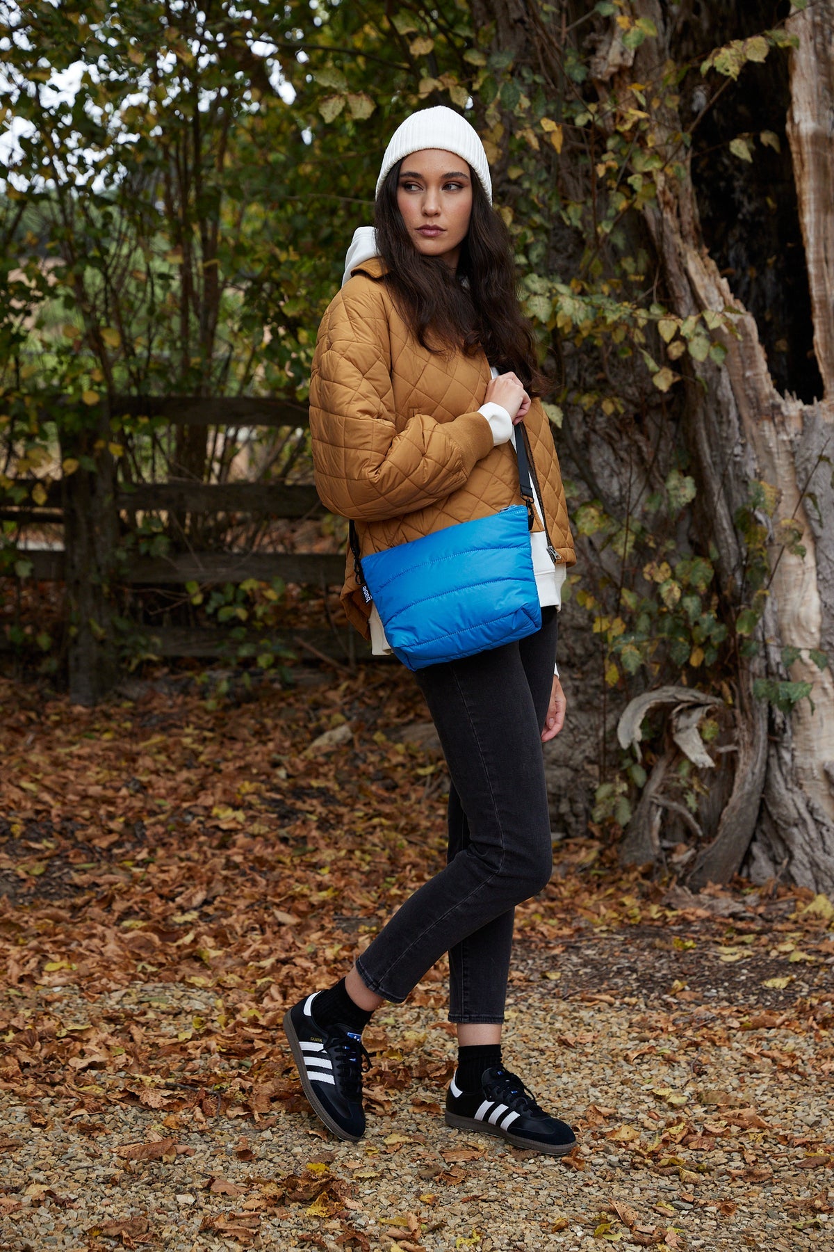 Stash Base Crossbody- Base