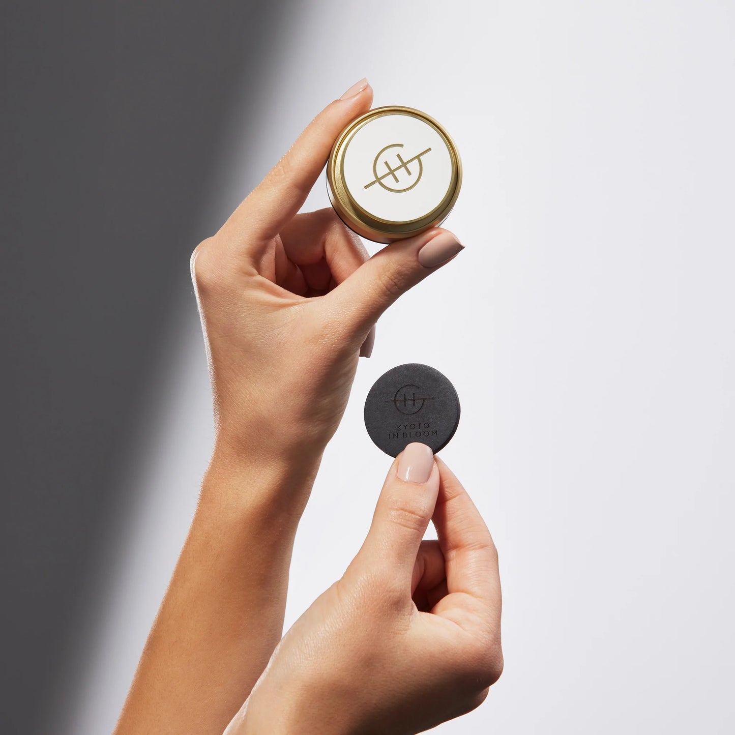 A Tahaa Affair Gold Vanilla Caramel Car Diffuser