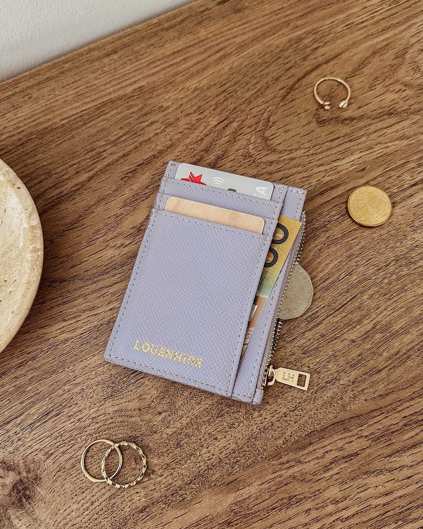 Cara cardholder