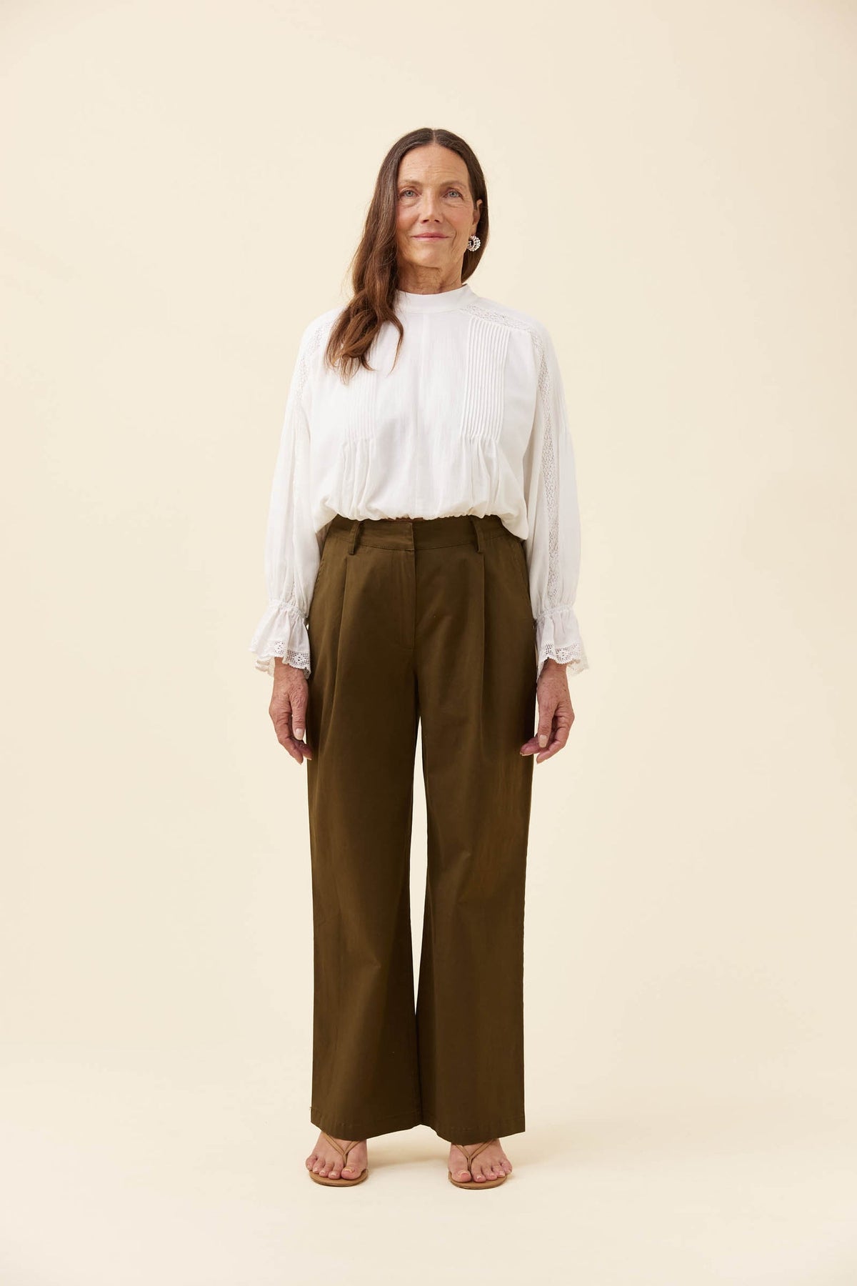 Leonora Pant