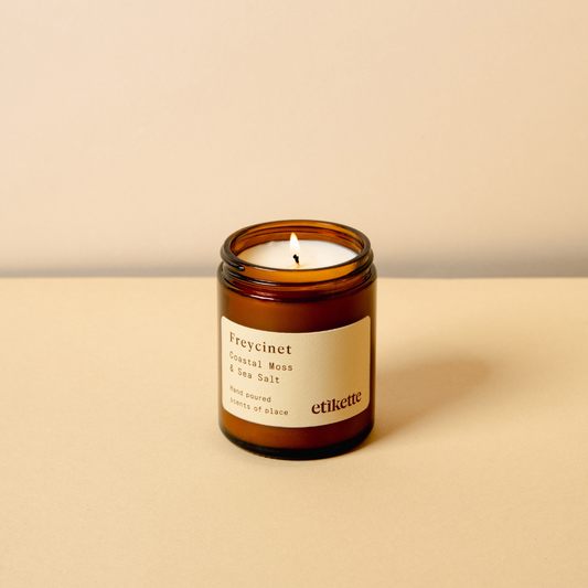 Freycinet in Coastal Moss & Sea Salt Candle - Etikette