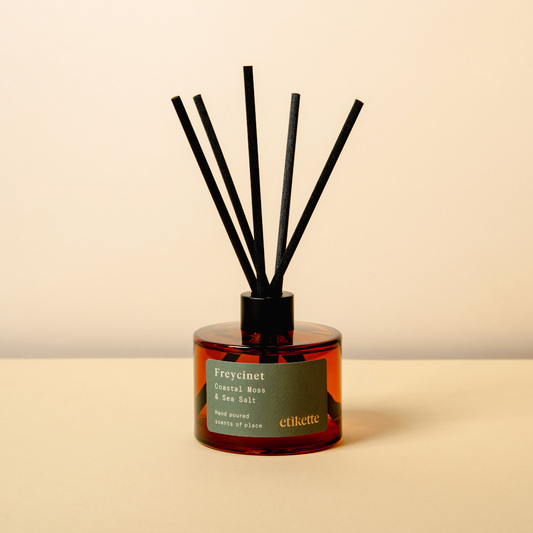 Freycinet in Coastal Moss & Sea Salt Eco Reed Diffuser - etikette