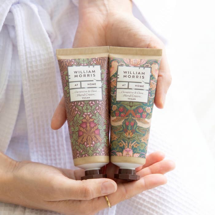 William Morris at Home Oak & Willow Two Hand Cream Pouch