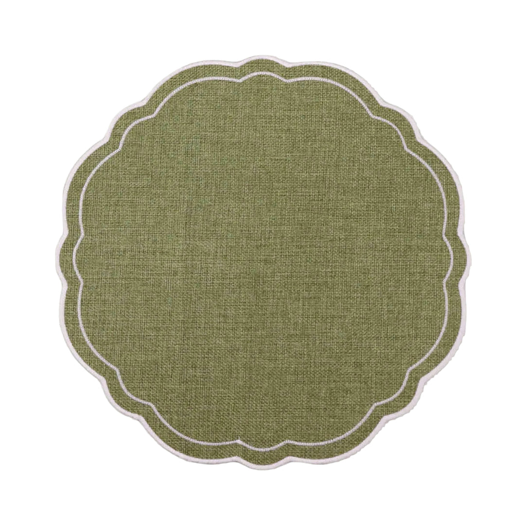 Claudia Scalloped Round Placemat