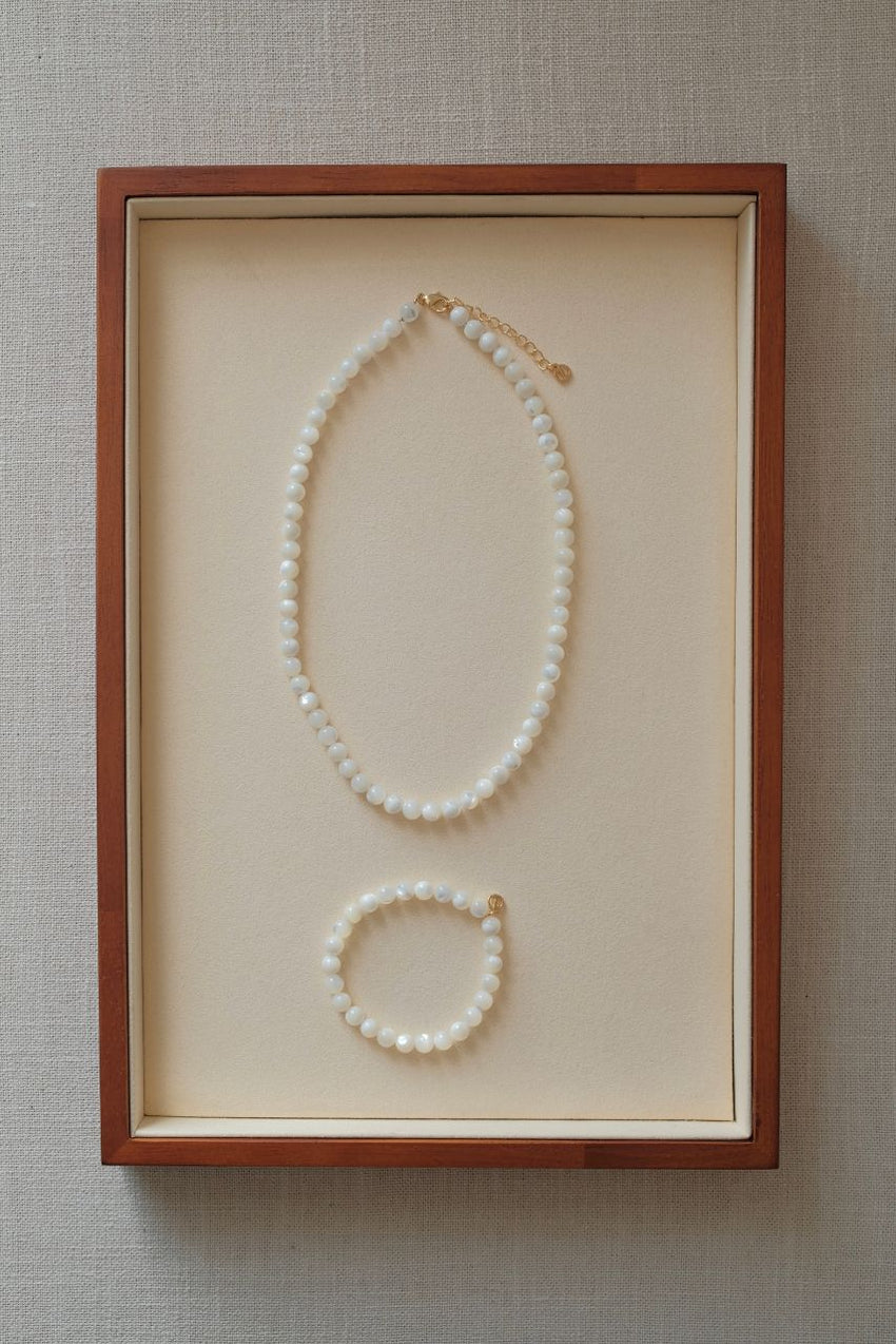 Valentina Necklace White
