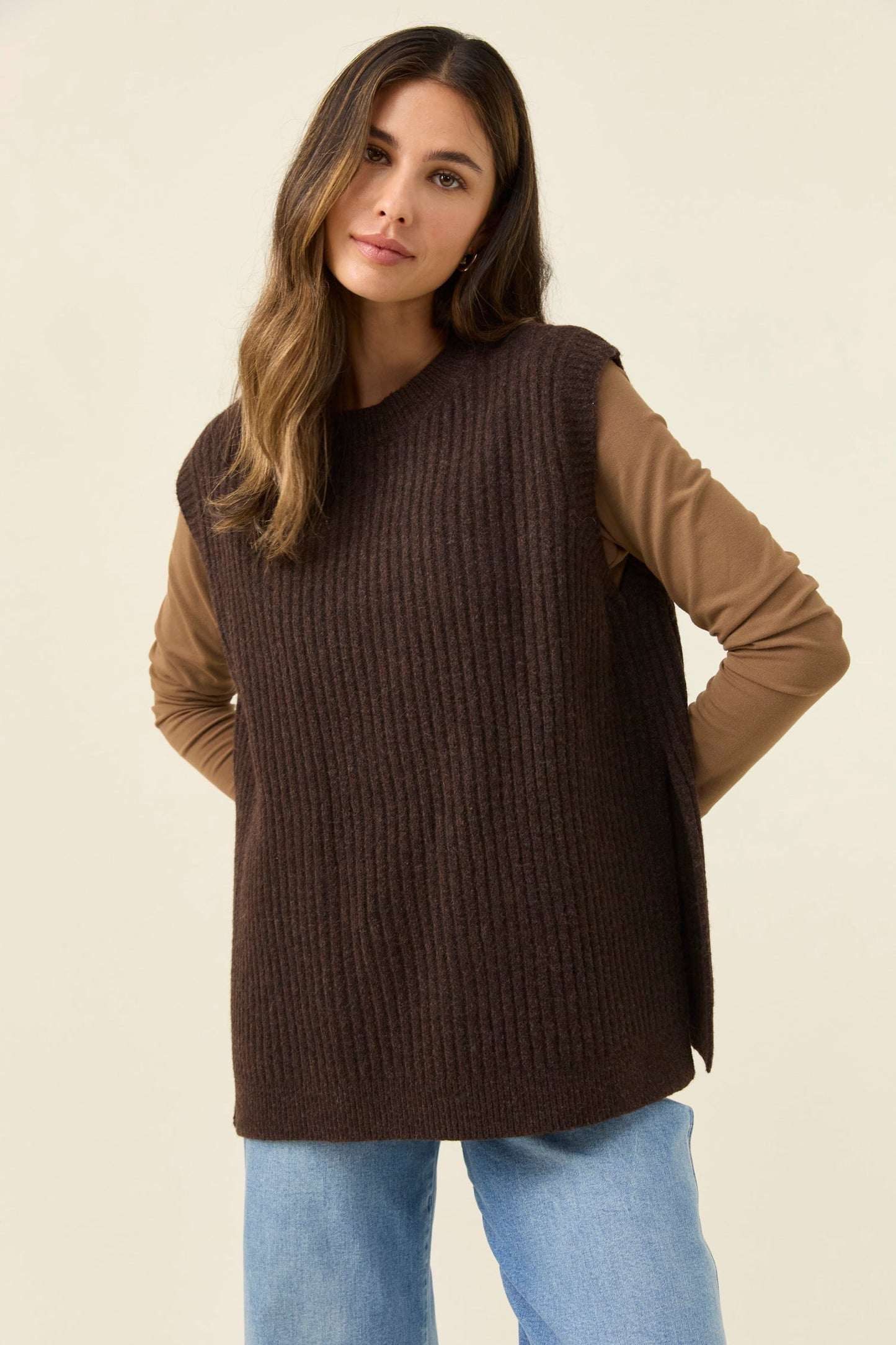 Miru Crew Knit Vest Chocolate