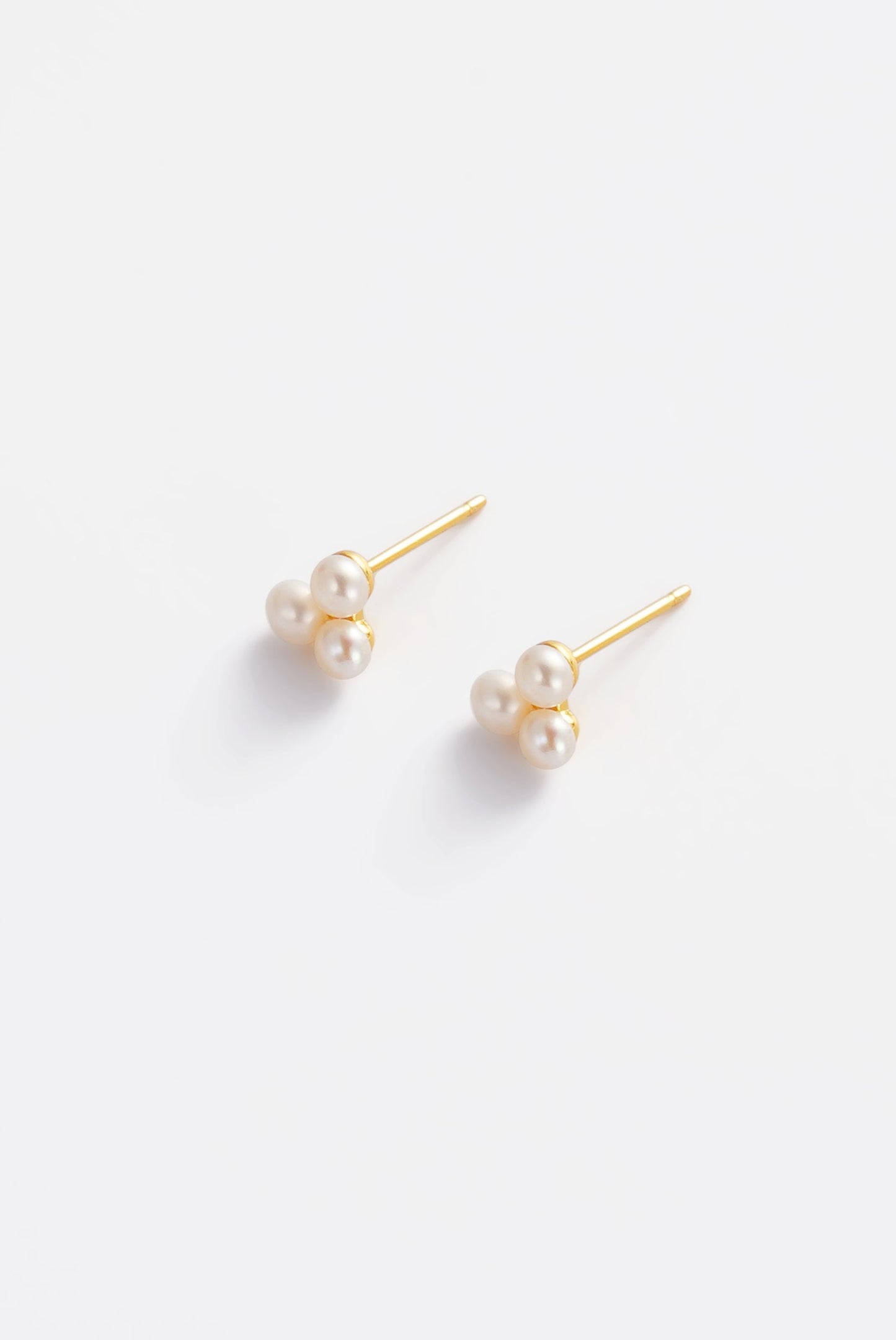 Luna Pearl Stud