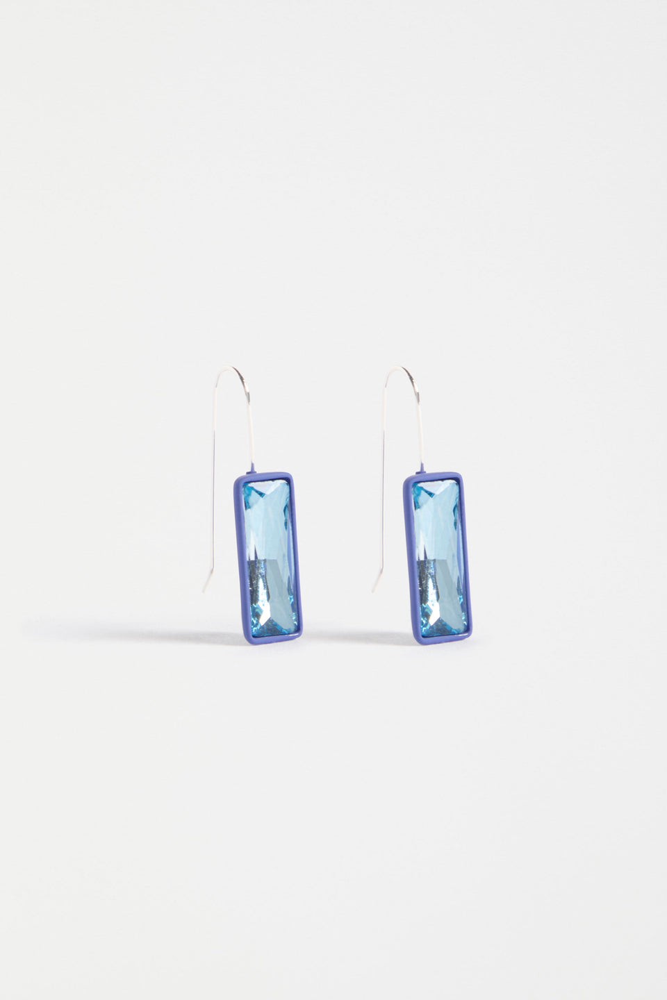 Jule Small Hook Earring