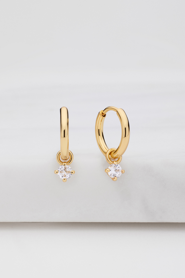 Leila Mini Huggy Earring