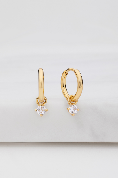 Leila Mini Huggy Earring