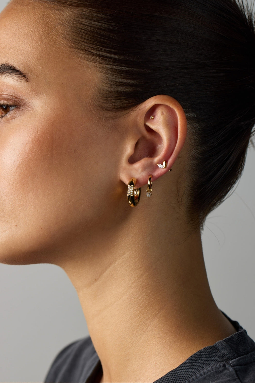 Leila Mini Huggy Earring