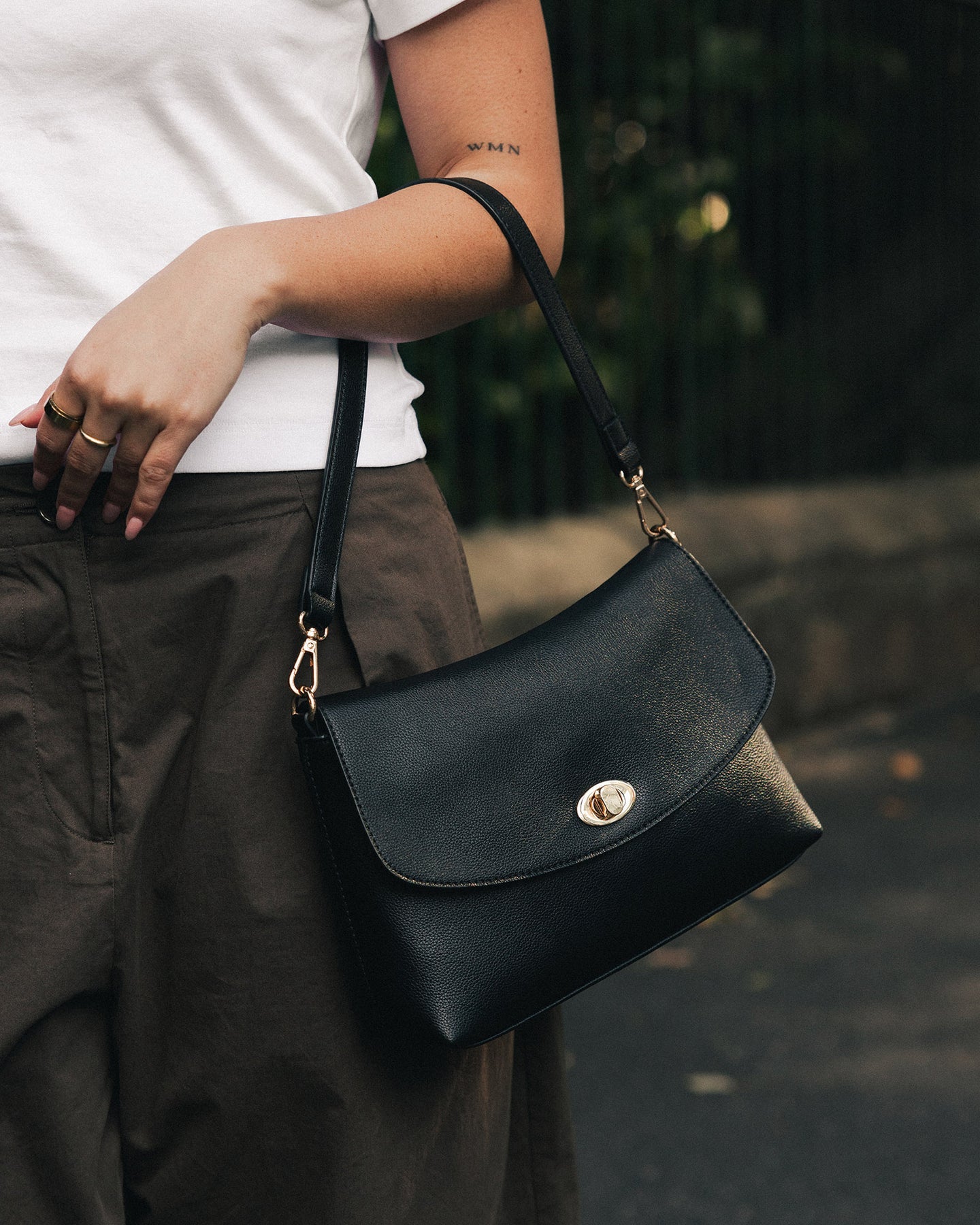 Nisha Shoulder Bag