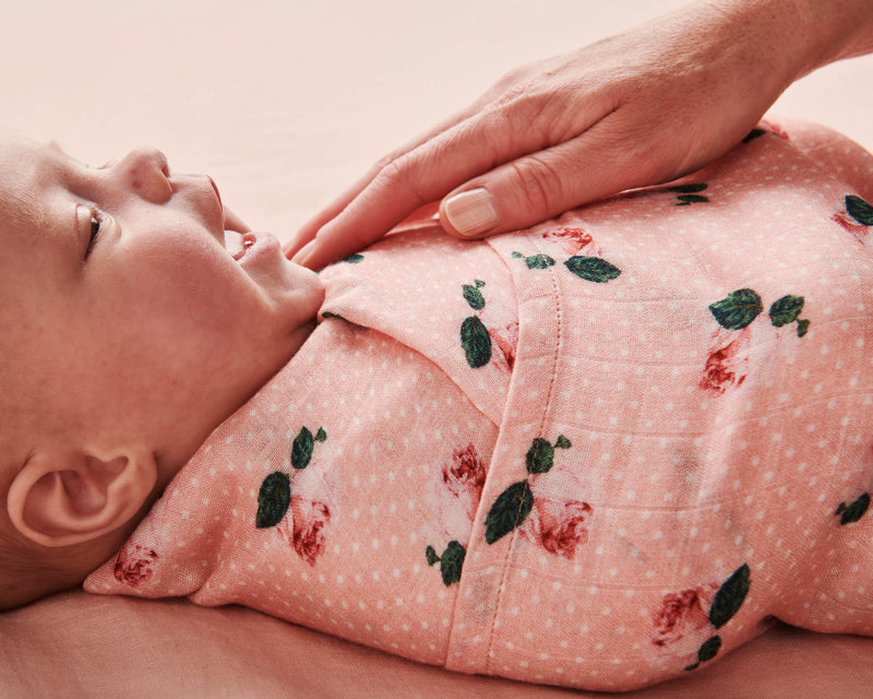 Polkadot Rose Bambo Swaddle - Kip&Co