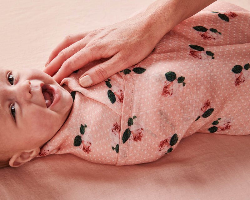 Polkadot Rose Bambo Swaddle - Kip&Co